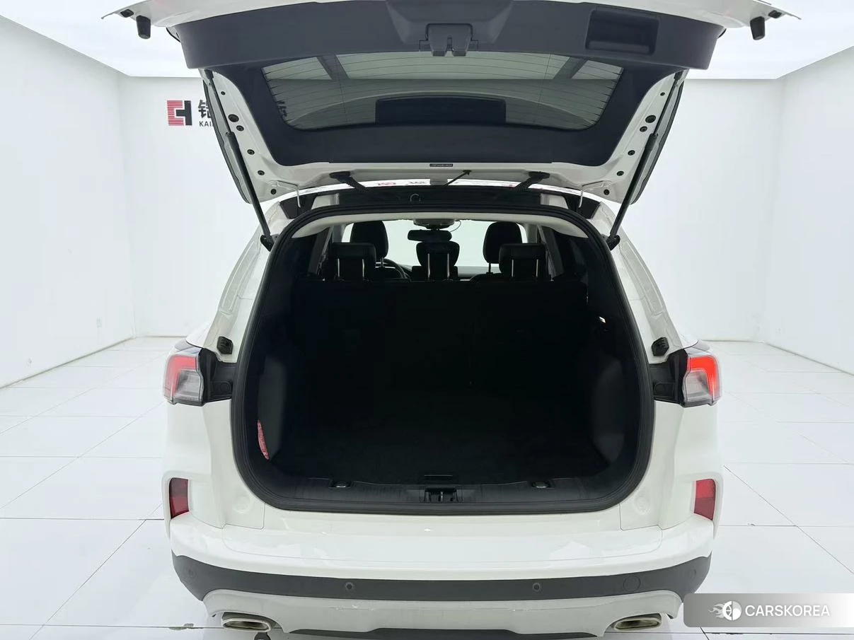 Ford Escape 2020 Белый из Китая, фото 4