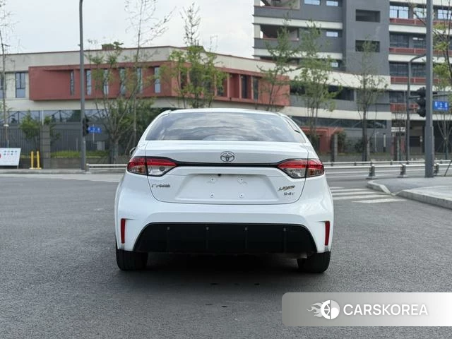 Toyota Levin 2024 Белый из Китая, фото 4