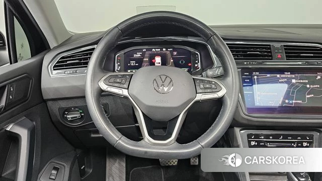 Volkswagen Tiguan second Generation 2022 Черный из Кореи, фото 4