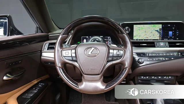 Lexus ES300h 7th generation 2020 Песочный из Кореи, фото 4