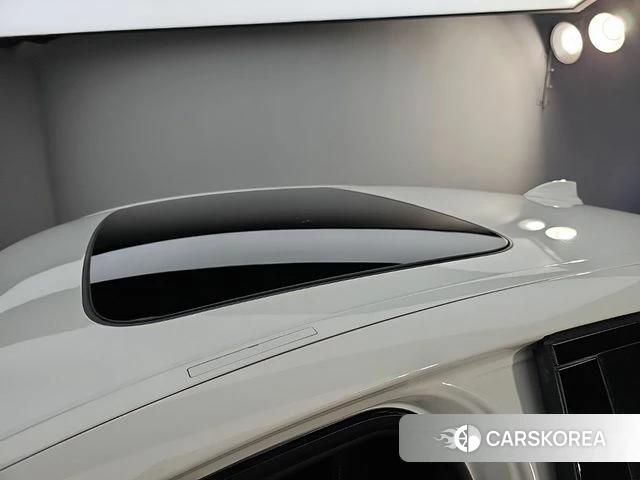 BMW 5 Series (G30) 2022 Белый из Кореи, фото 4