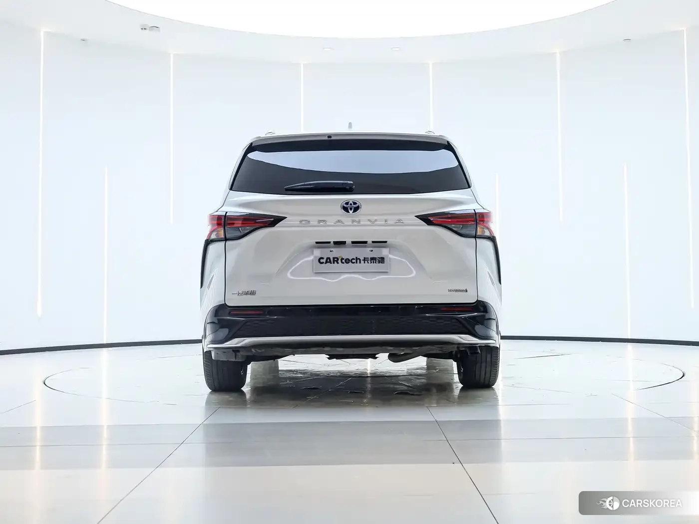 Toyota Granvia 2024 Белый из Китая, фото 4
