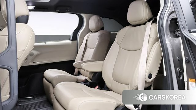 Toyota Sienna 4th Generation 2021 Серый из Кореи, фото 4