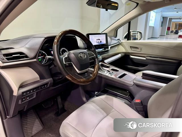 Toyota Granvia 2025 Белый из Китая, фото 4