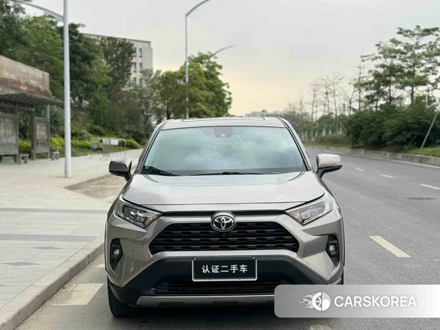 Toyota RAV4 2024 Серебристо-серый из Китая, фото 4