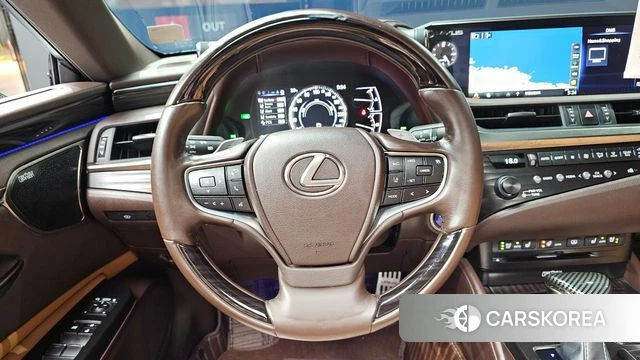 Lexus ES300h 7th generation 2019 Белый из Кореи, фото 4