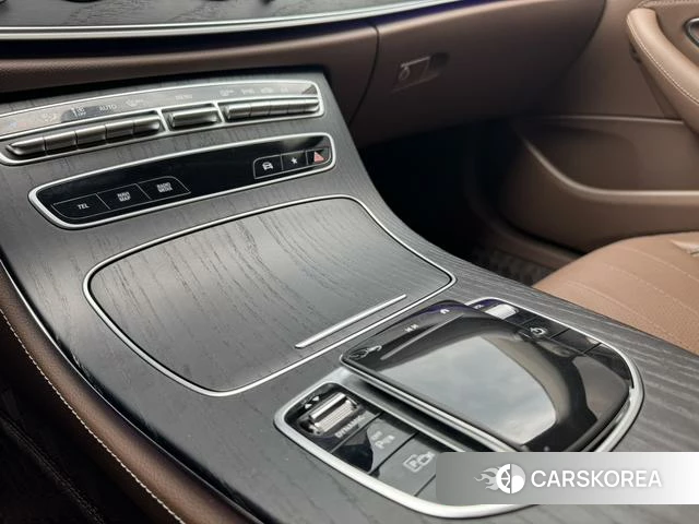 Mercedes-Benz E-Class 2023 Черный из Китая, фото 4