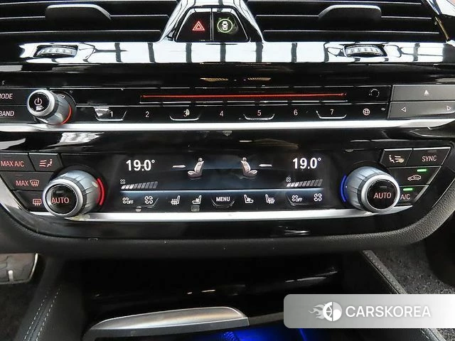 BMW 5 Series (G30) 2019 Белый из Кореи, фото 4