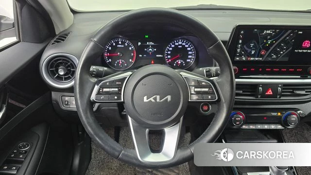 Kia The New K3 2nd generation 2022 Белый из Кореи, фото 4