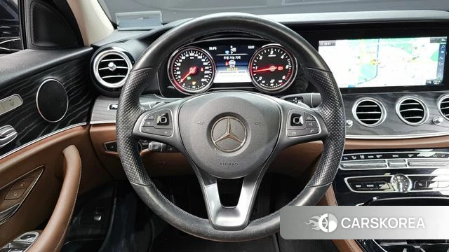 Mercedes-Benz E-Class W213 2018 Черный из Кореи, фото 4