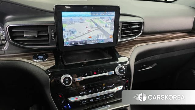Ford Explorer 6th Generation 2022 Белый из Кореи, фото 4
