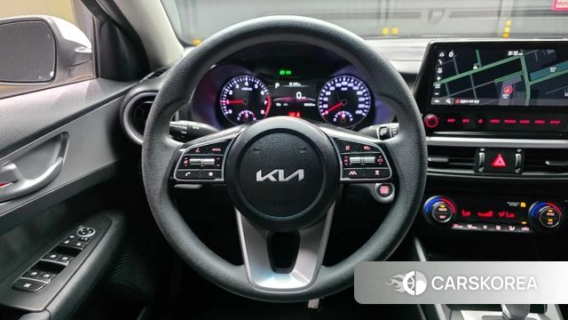 Kia The New K3 2nd generation 2023 Белый из Кореи, фото 4