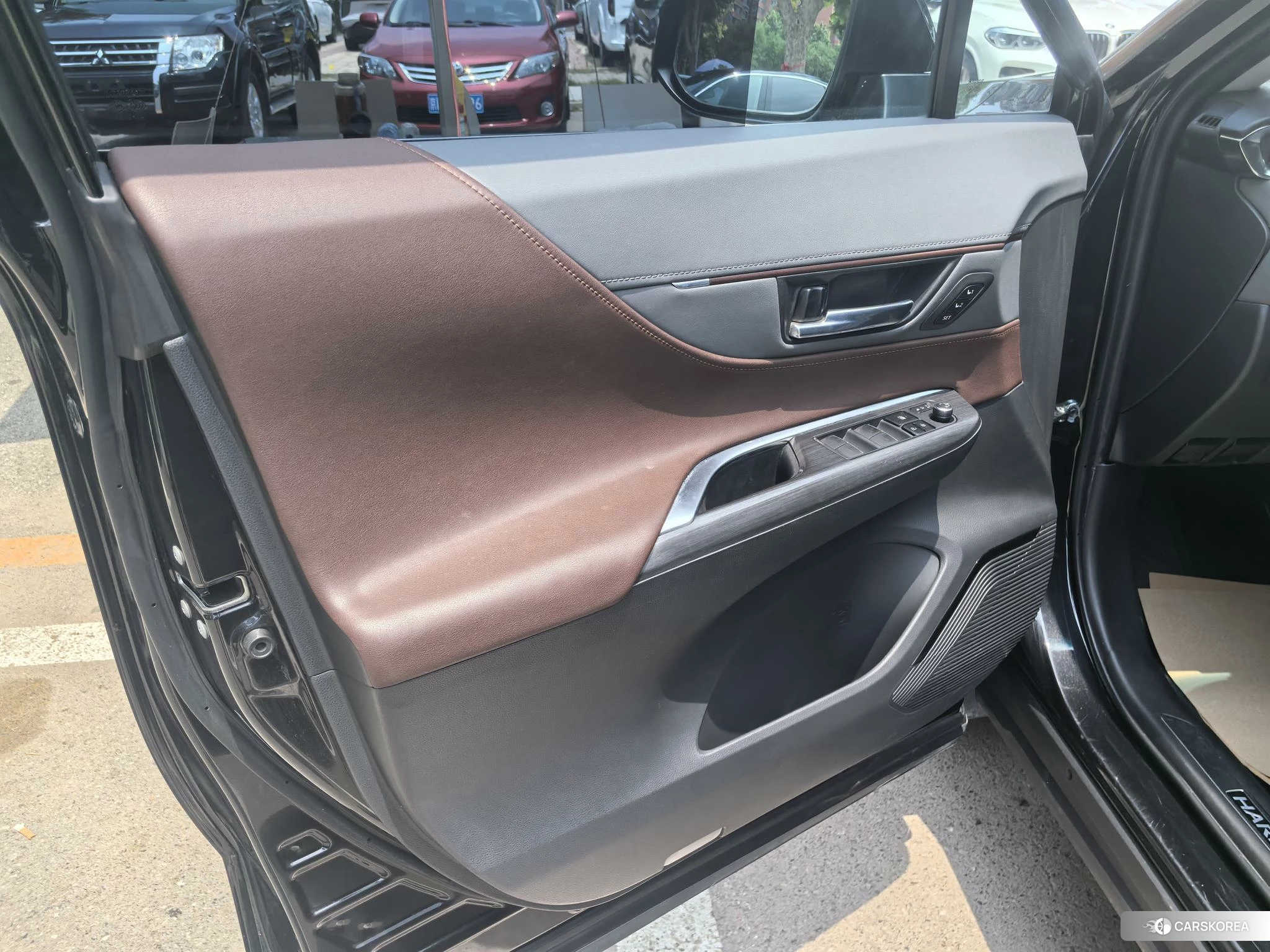 Toyota Harrier 2021 Черный из Китая, фото 4