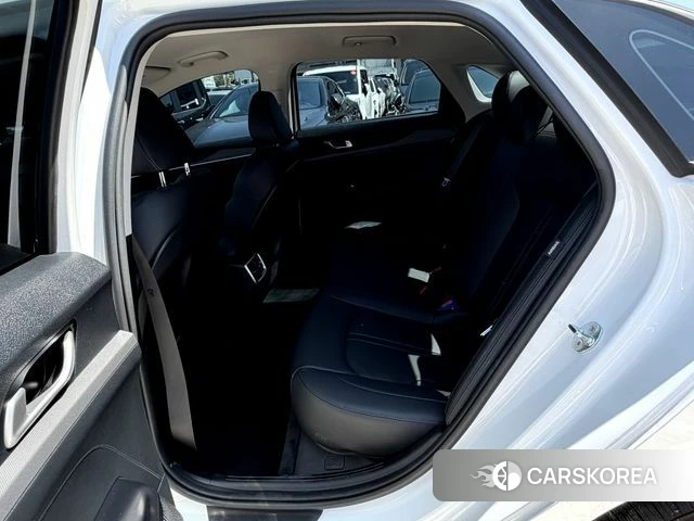 Kia The New K5 3rd generation 2024 Белый из Кореи, фото 4
