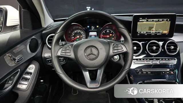 Mercedes-Benz C-Class W205 2018 Белый из Кореи, фото 4