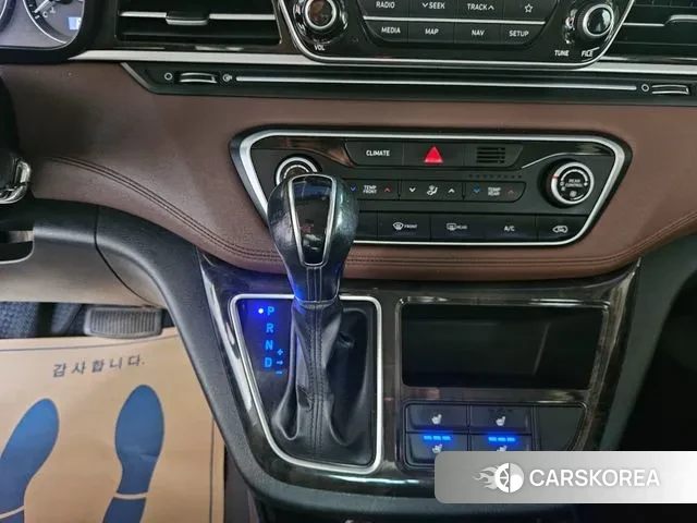 Hyundai The New Grand Starex 2018 Черный из Кореи, фото 4