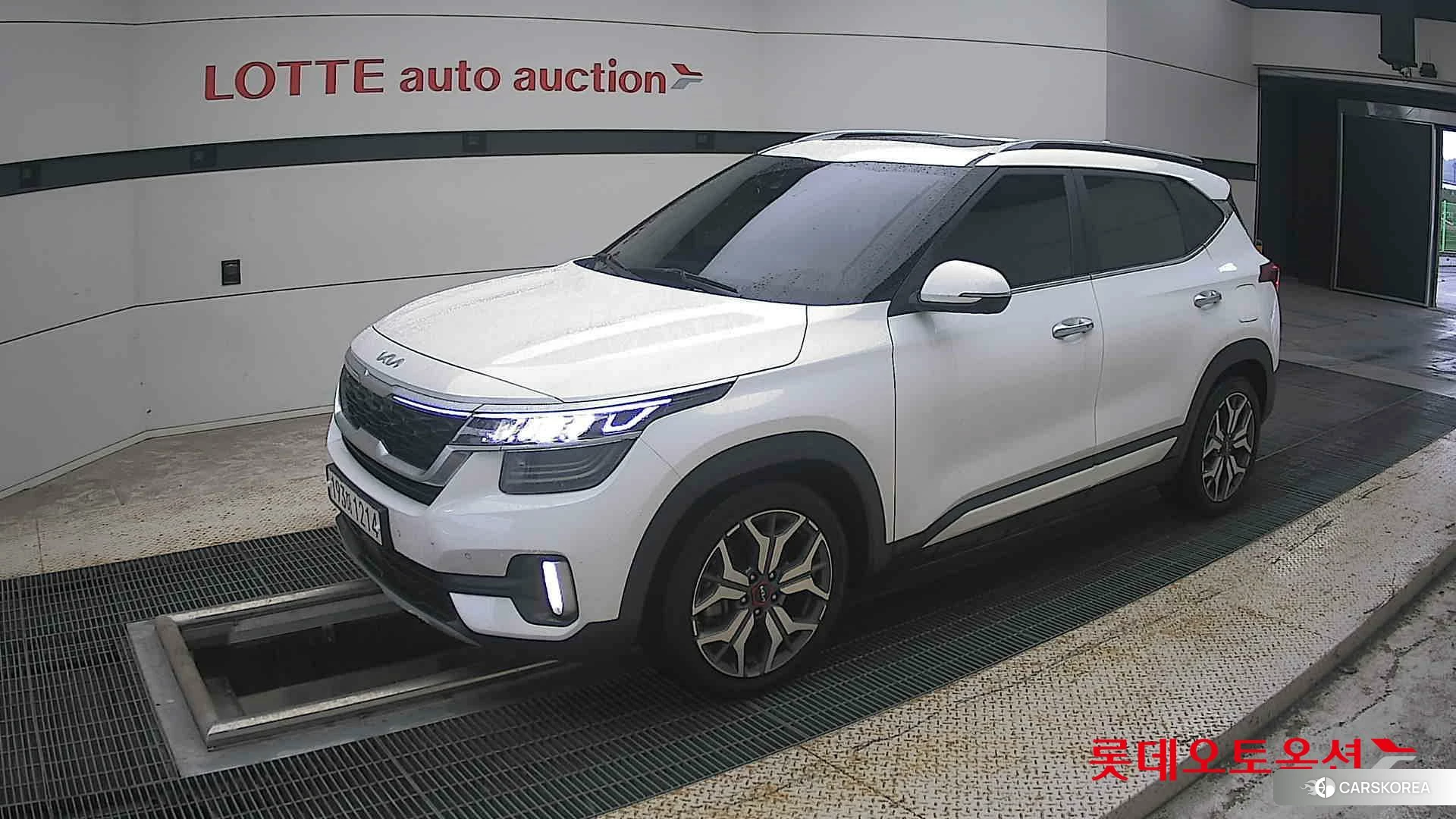 Kia Seltos 2022 Snow White Pearl из Кореи, фото 4