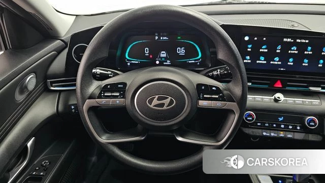 Hyundai The New Avante (CN7) 2023 Белый из Кореи, фото 4