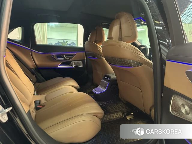 Mercedes-Benz E-Class 2025 Черный из Китая, фото 4