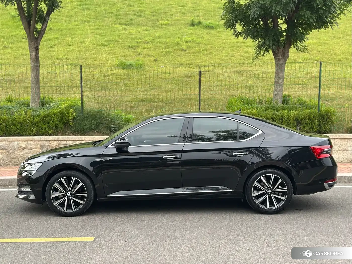 Skoda Superb 2023 Черный из Китая, фото 4