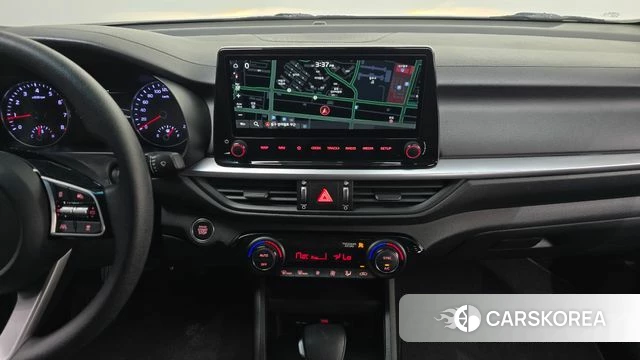 Kia The New K3 2nd generation 2023 Белый из Кореи, фото 4