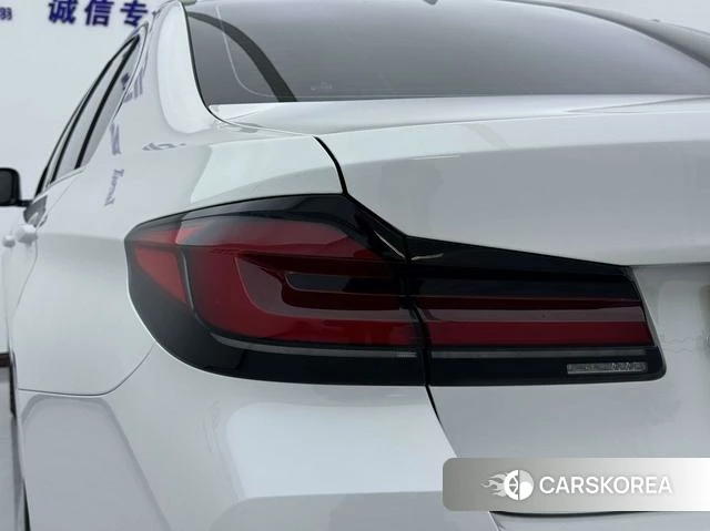 BMW 5 series 2023 Белый из Китая, фото 4