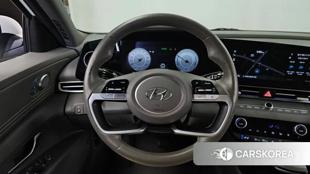 Hyundai Avante Hybrid (CN7) 2022 Белый из Кореи, фото 4