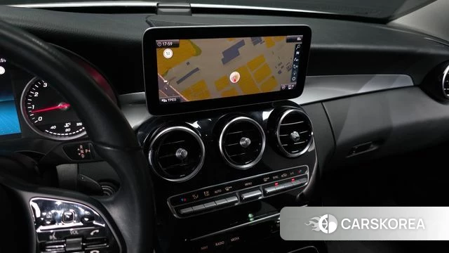 Mercedes-Benz C-Class W205 2019 Белый из Кореи, фото 4
