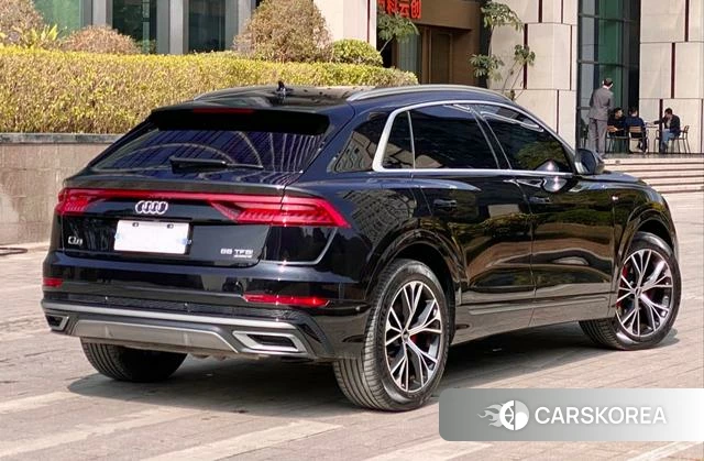 Audi Q8 2021 Черный из Китая, фото 4