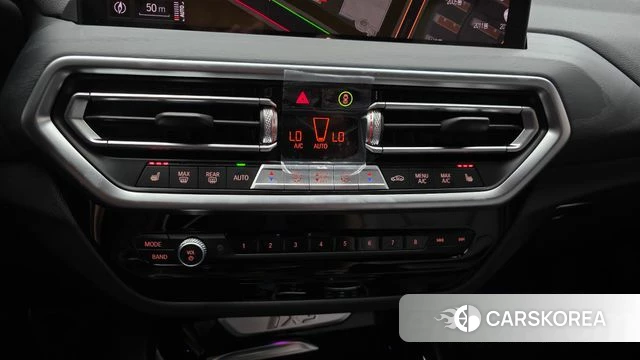BMW iX3 2024 Песочный из Кореи, фото 4