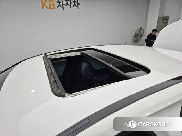 Mercedes-Benz C-Class W205 2018 Белый из Кореи, фото 4