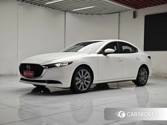 Mazda 3 2024 Белый из Китая, фото 4
