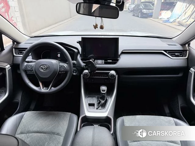 Toyota RAV4 2023 Белый из Китая, фото 4