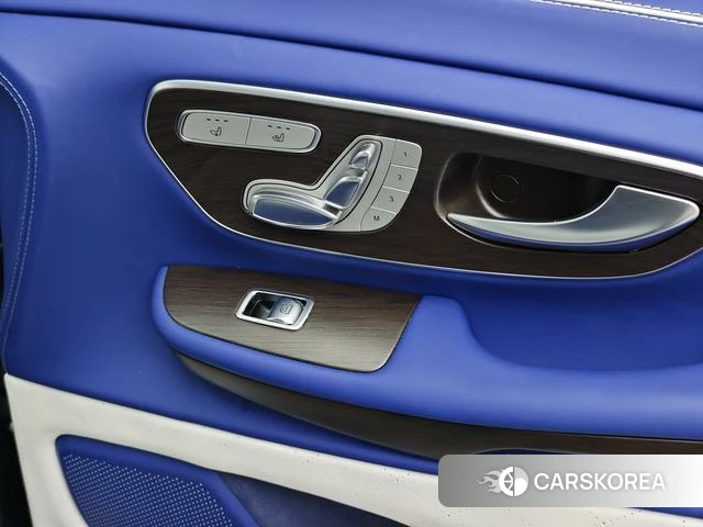 Mercedes-Benz V-Class 2023 Черный из Китая, фото 4