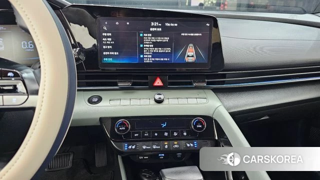 Hyundai The New Avante (CN7) 2023 Белый из Кореи, фото 4