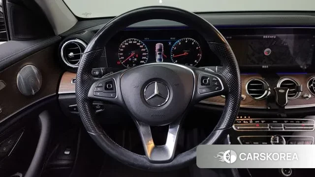 Mercedes-Benz E-Class W213 2018 Черный из Кореи, фото 4