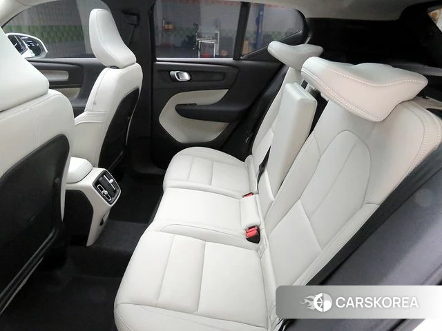 Volvo XC40 2025 Белый из Кореи, фото 4