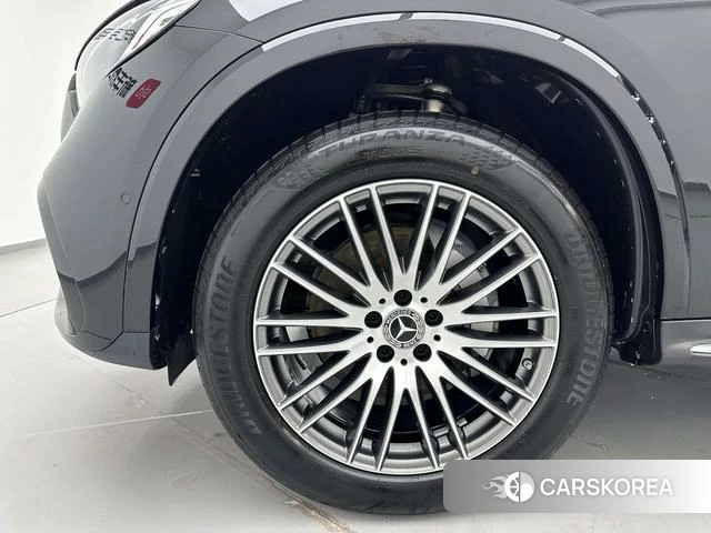 Mercedes-Benz GLC 2024 Черный из Китая, фото 4
