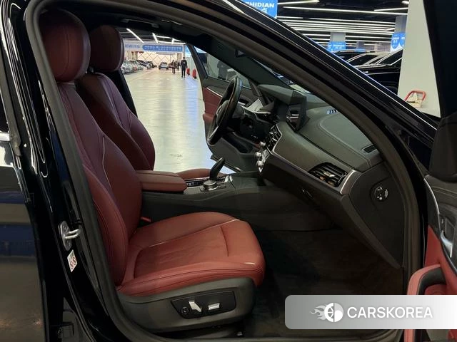 BMW 5 series PHEV 2021 Черный из Китая, фото 4