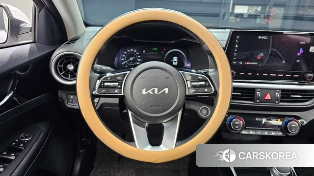 Kia The New K3 2nd generation 2022 Белый из Кореи, фото 4