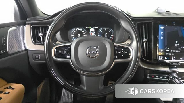 Volvo XC60 second Generation 2018 Серый из Кореи, фото 4