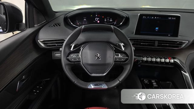 Peugeot 5008 second generation 2024 Черный из Кореи, фото 4