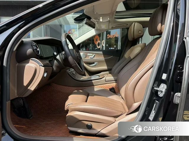 Mercedes-Benz E-Class 2022 Черный из Китая, фото 4