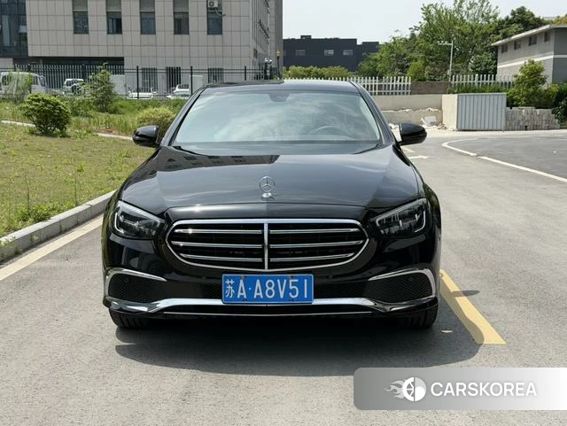 Mercedes-Benz E-Class 2023 Черный из Китая, фото 4