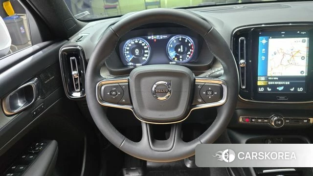Volvo XC40 2021 Белый из Кореи, фото 4