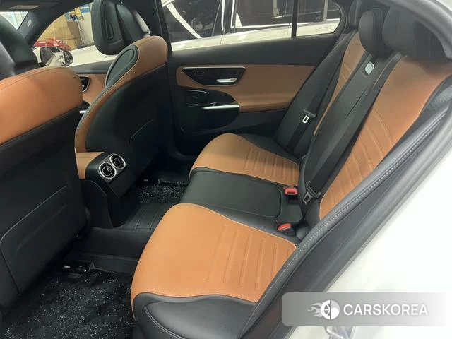 Mercedes-Benz C-class 2023 Белый из Китая, фото 4