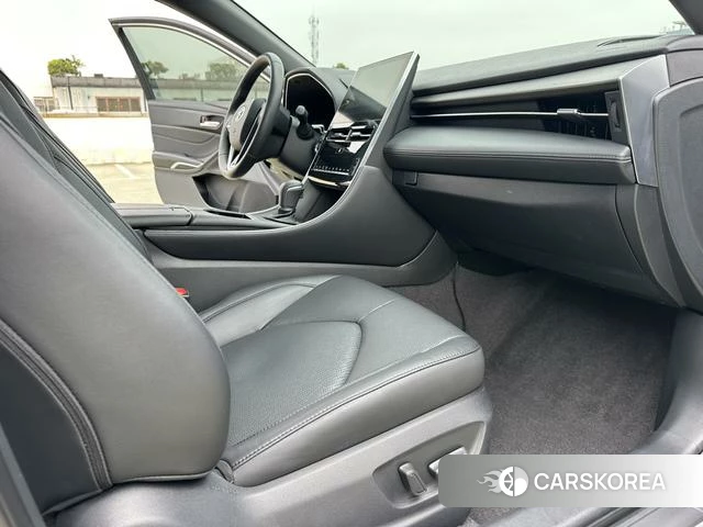 Toyota Avalon 2024 Серебристо-серый из Китая, фото 4