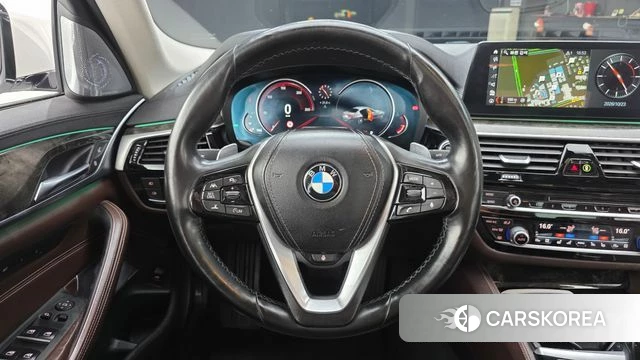 BMW 5 Series (G30) 2018 Белый из Кореи, фото 4