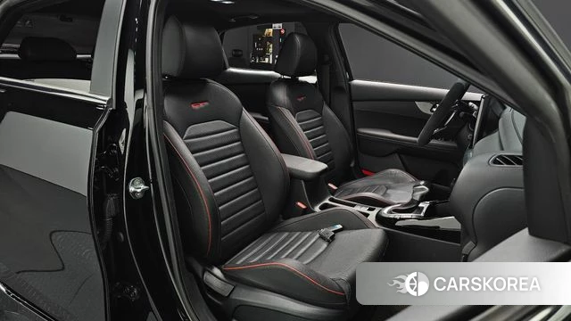 Kia The New K3 2nd generation 2022 Черный из Кореи, фото 4