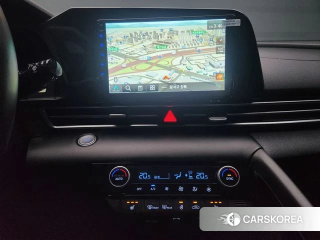 Hyundai Avante Hybrid (CN7) 2023 Белый из Кореи, фото 4